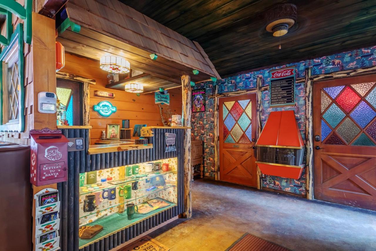 Hicksville Pines Chalets & Motel Idyllwild Exterior photo